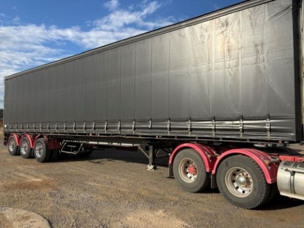 2008 Southern Cross Semi Curtainsider Tri axle image