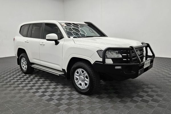 2024 Toyota Landcruiser GX FJA300R image
