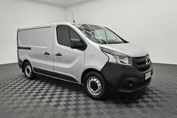 2020 Mitsubishi Express GLX SN SWB image