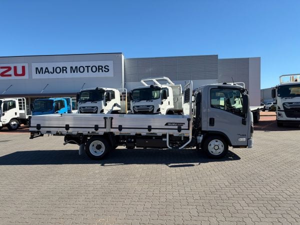2026 Isuzu NLR 45-150 Tray DT D34 Traypack AL image