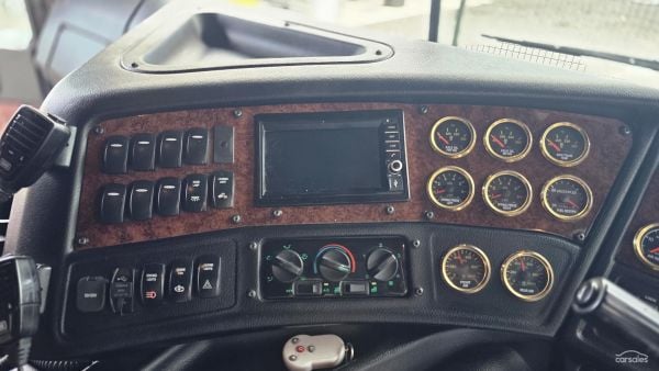 2023 Kenworth K200 BIG CAB image