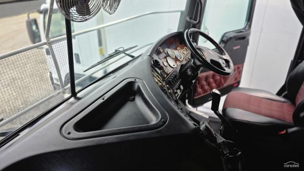 2023 Kenworth K200 BIG CAB image