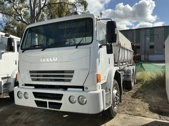 2011 Iveco Acco Water Truck image