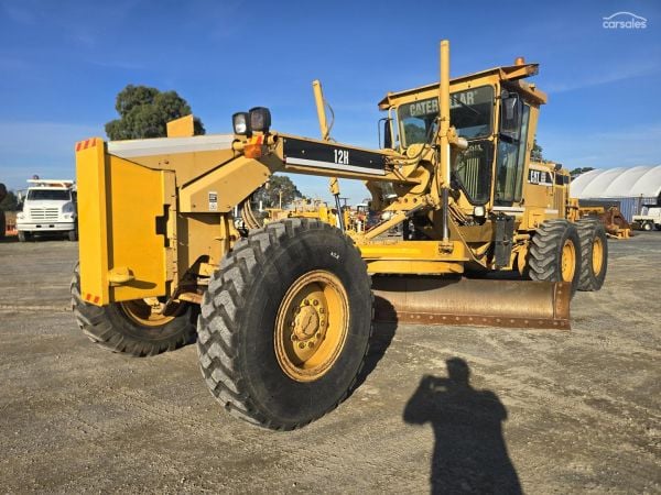 2002 Caterpillar 12H Motor Grader image