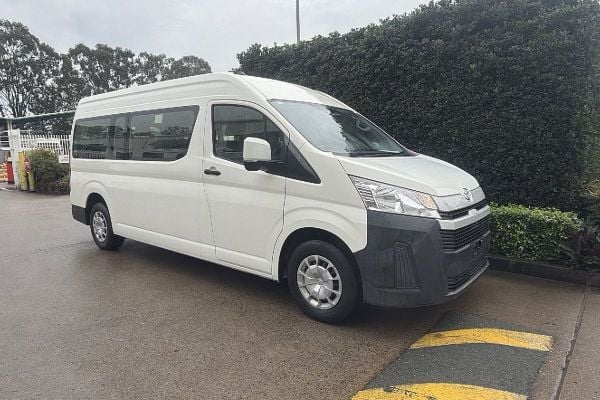 2021 Toyota Hiace Commuter GDH322R ELWB High Roof image