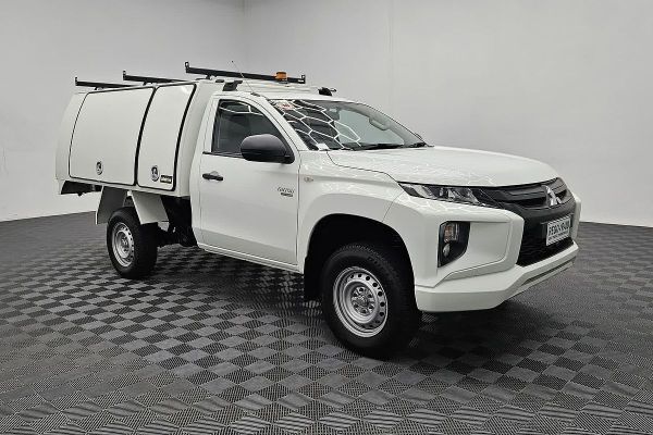 2020 Mitsubishi Triton GLX MR Rear Wheel Drive image