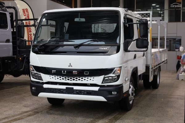 2026 Fuso Canter 918 4x2 Crew Cab Alloy Tray and Towbar image