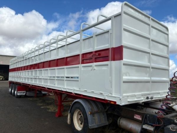 2002 Maxitrans Semi Stock/Crate ST3 image