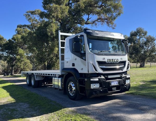 2017 Iveco STRALIS Tray image