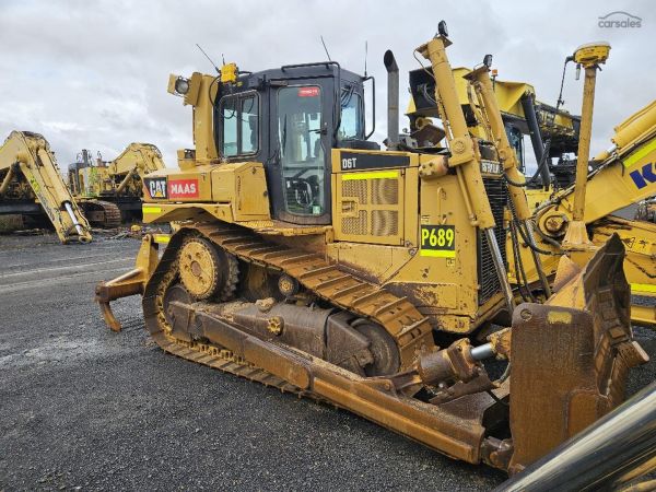 2013 Caterpillar D6t image