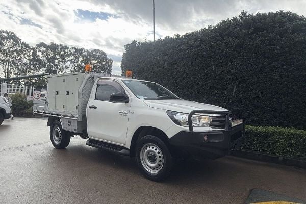 2018 Toyota Hilux SR GUN126R 4X4 image