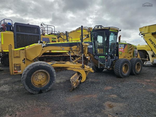 2010 Caterpillar 140M image