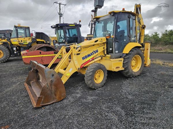 2011 Komatsu WB97R-5E0 image