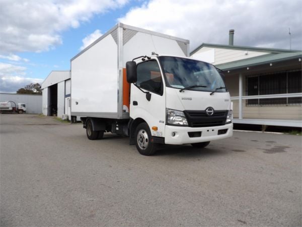 2020 Hino 300 Series Pantech 616 image