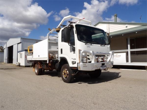 2018 Isuzu N Series Service Truck NPS 75/45-155 image