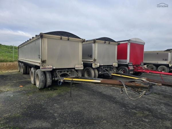 2017 Hamelex White 5 AXLE TIPPER Alloy 5 Axle image