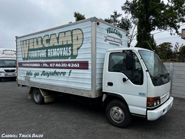 1999 ISUZU NPR200 Curtain Sider image