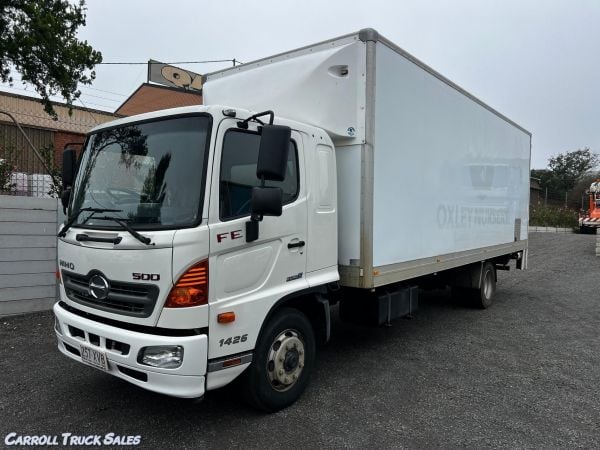 2017 HINO 500FE1426 Box Truck image