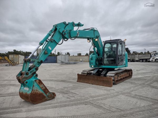 2015 Kobelco Sk135sr-3 Off set image