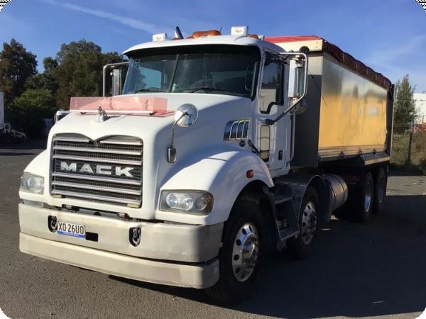 2017 Mack Metroliner 8x4 Tipper (Auto) (Cummins) (31T GVM) image