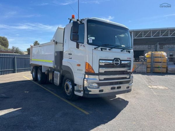 2021 Hino 700 FS 2848 Tipper image