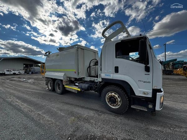 2018 Isuzu Fvz 260-300 image