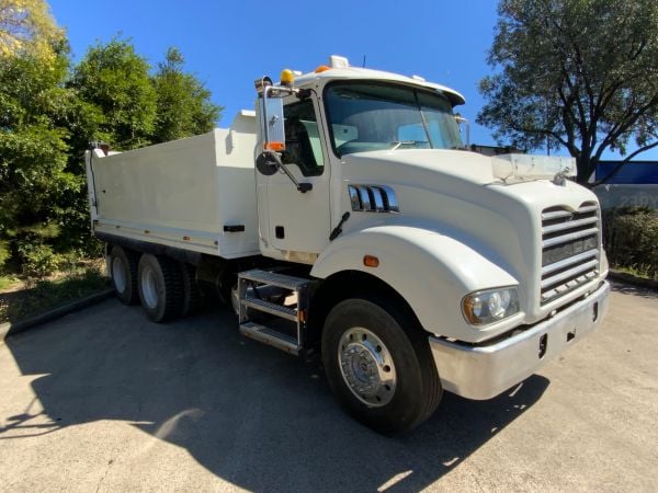 2009 Mack METRO-LINER Tipper image