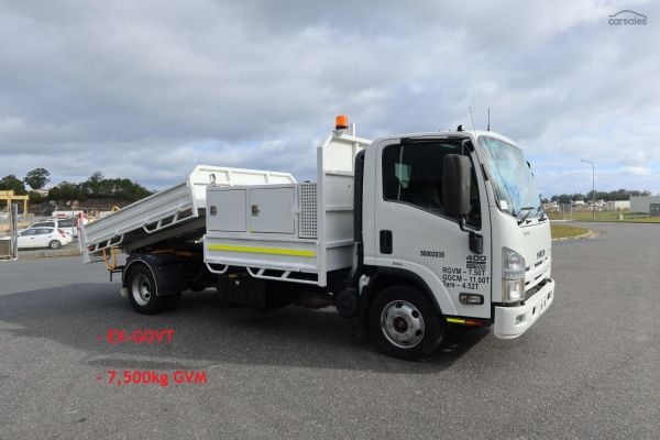 2014 Isuzu N Series NPR 400 image