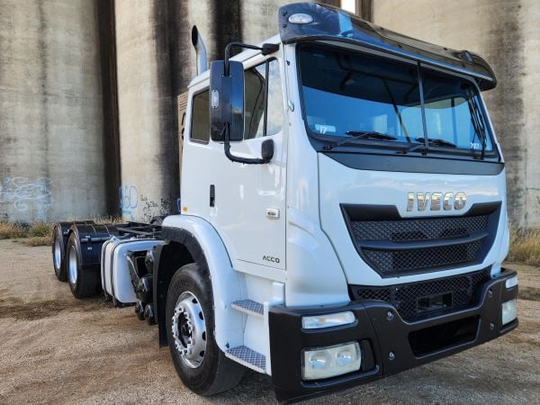 2016 IVECO ACCO 2350 Cab Chassis image