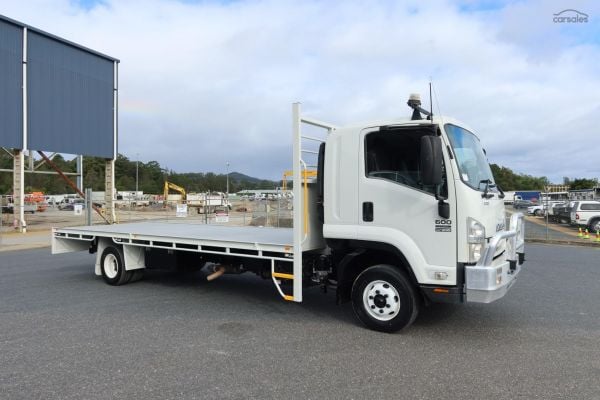 2012 Isuzu F Series FRR 600 image