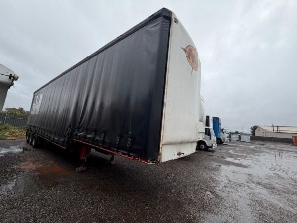 2001 Maxi Trans Curtainsider drop deck image