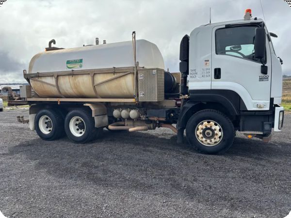 2013 Isuzu FXZ 1500 6x4 Water Truck image