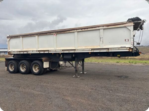 2016 Moore Tri-Axle Side Tipper Trailer image