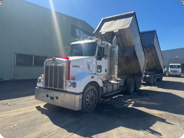 2015 Kenworth T409SAR (6x4) Tipper & 2015 Muscat 4A Dog Tipper Trailer image