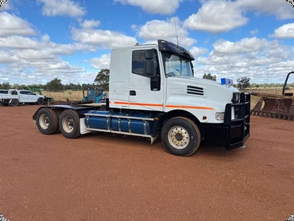 2012 Iveco Powerstar 6x4 Prime Mover2012 Iveco Powerstar 6x4 Prime Mover image