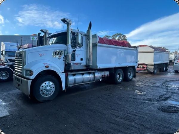 2018 Mack CMHR (6x4) Tipper & 2018 Grants 3ADog Tipper Trailer image