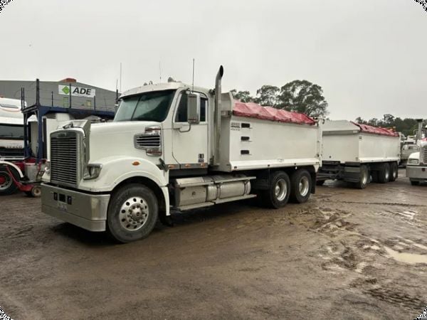 2019 Freightliner Coronado FLX 114 (6x4) Tipper & 2019 Grants 3ADog Tipper Trailer image