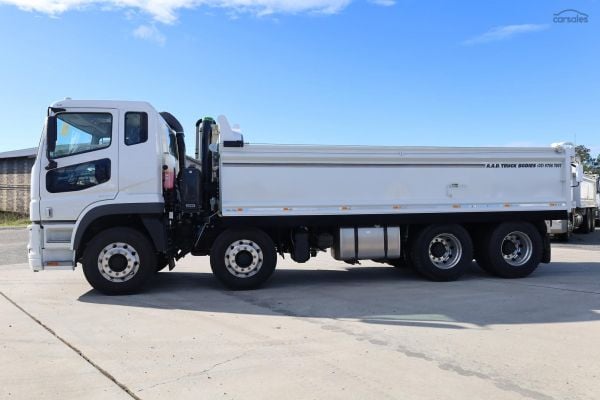 2026 Fuso Shogun FS86 360 8x4 Tipper image