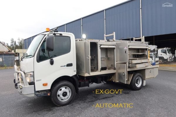 2017 Hino 300 Series 921 Auto image