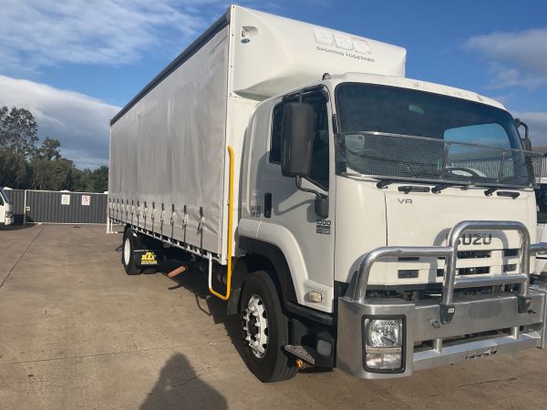 2008 Isuzu FVR 1000 Curtainsider 2008 Isuzu FVR Curtainsider image