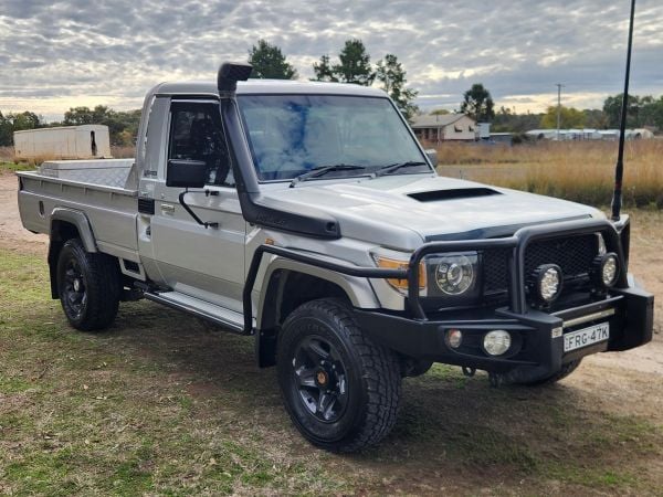 2012 TOYOTA LANDCRUISER Pickup Truck image