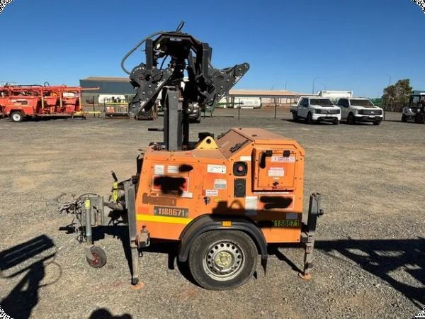 2017 Morris Trailer Mounted Light Tower image