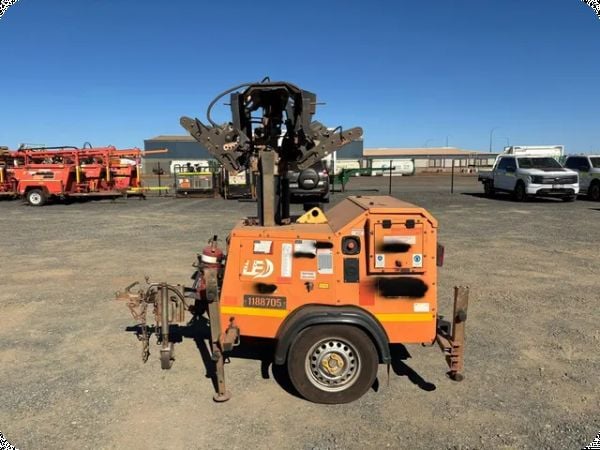 2017 Morris Light Tower Single Axle image
