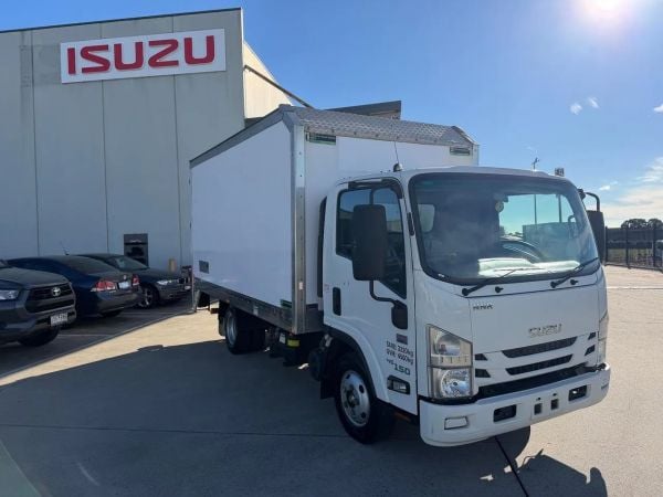 2019 Isuzu N Series NNR 45-150 AMT Transmission image