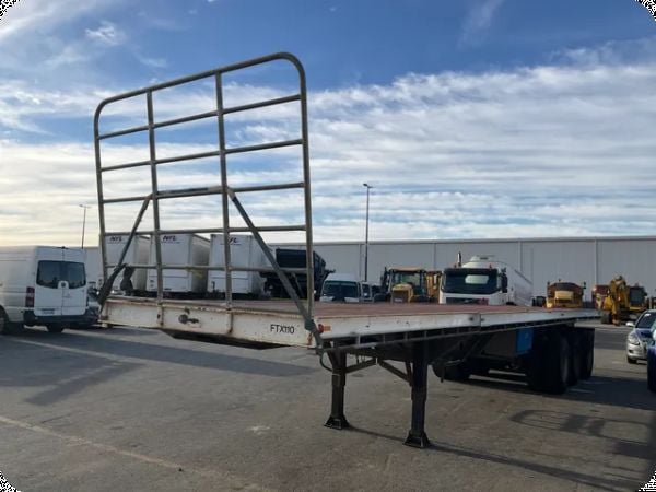 1970 Custom Flat Deck Trailer Tri-Axle image