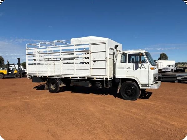 1984 Isuzu SCR 4803 4x2 Stock Truck image