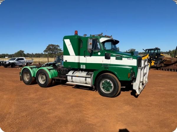 1984 Volvo N12 6x4 Prime Mover image