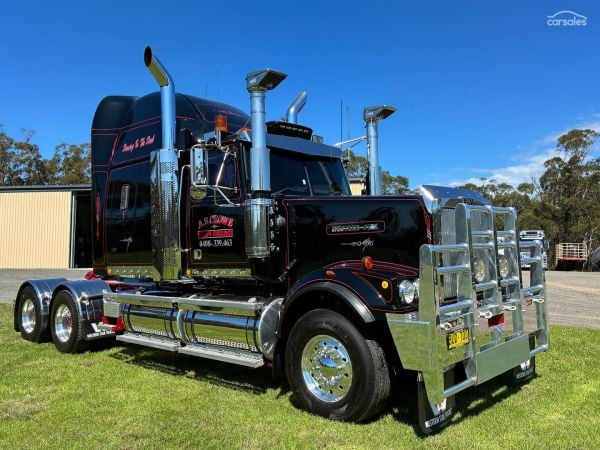 2004 Western Star 6900 FX Constellation image