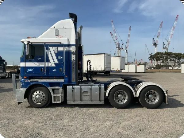 2011 Kenworth K200 Aerodyne 6x4 Prime Mover image