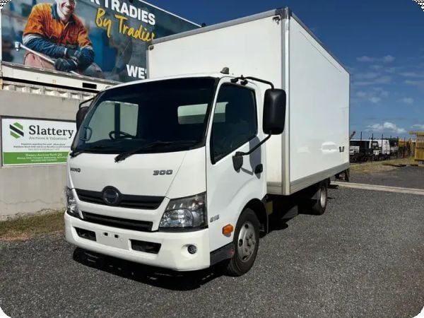 2020 Hino 616 Medium 300 4x2 Pantech image